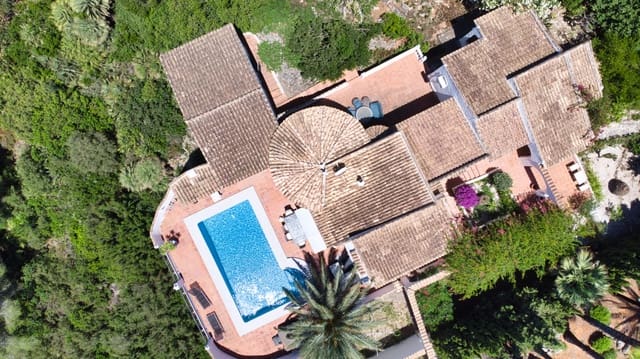 5 slaapkamer Villa te koop in Pego met zwembad garage - € 810.000 (Ref: 9934880)
