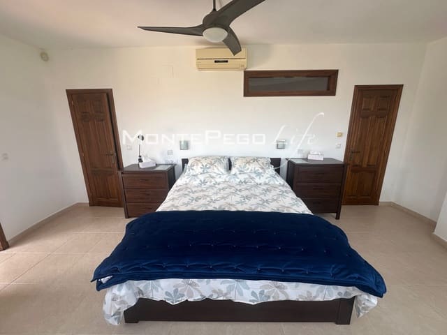 4 soveværelse Villa til salg i Monte Pego, Pego med swimmingpool garage - € 585.000 (Ref: 9934881)