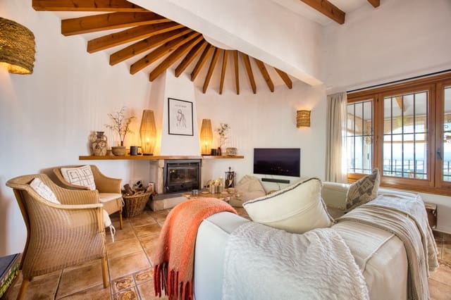 3 slaapkamer Villa te koop in Pego met zwembad garage - € 459.000 (Ref: 9934884)