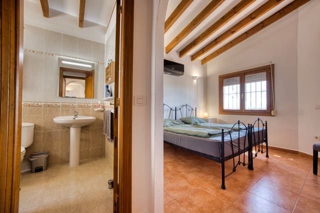 4 soverom Villa til salgs i Pego med svømmebasseng garasje - € 440 000 (Ref: 9934885)