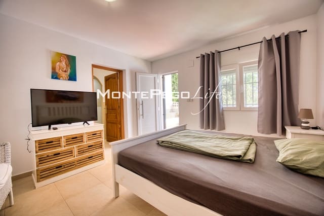Chalet de 4 habitaciones en Monte Pego, Pego en venta con piscina garaje - 440.000 € (Ref: 9934885)