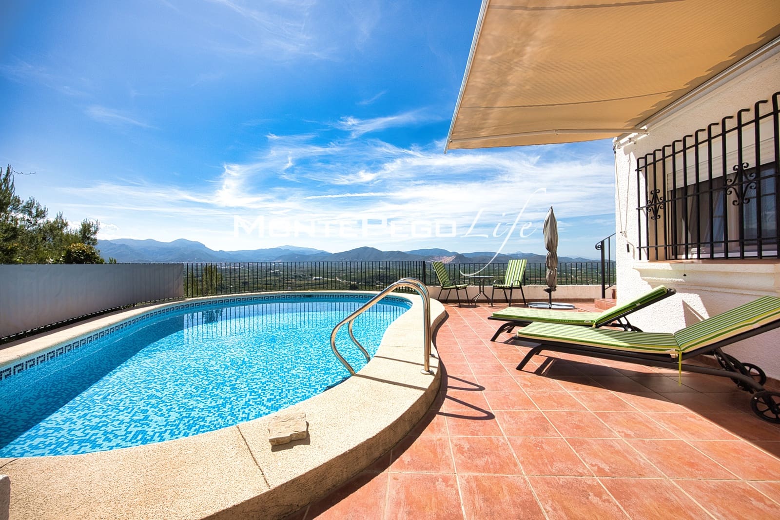 4 bedroom Villa for sale in Monte Pego with pool garage - € 440,000 (Ref: 9934885)