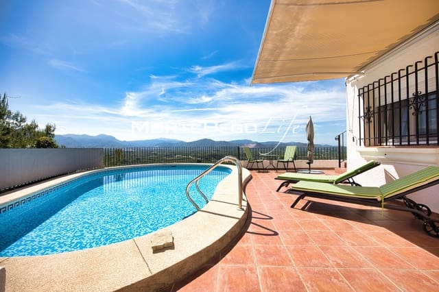 Chalet de 4 habitaciones en Monte Pego, Pego en venta con piscina garaje - 440.000 € (Ref: 9934885)