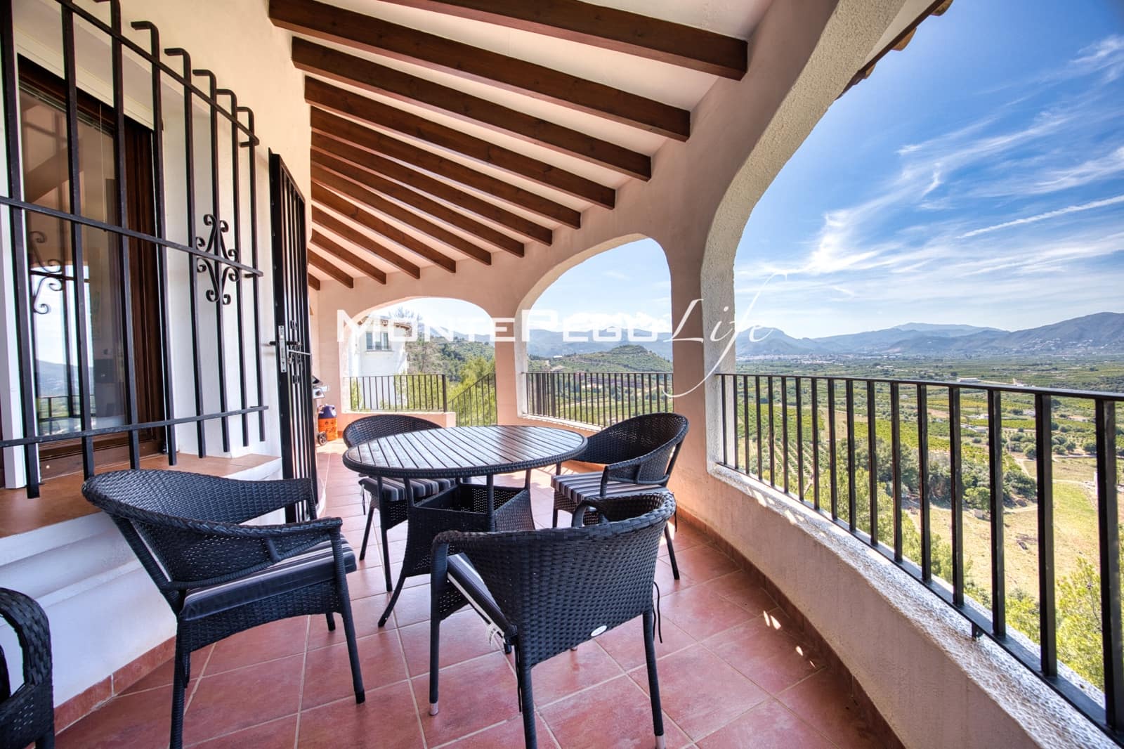 4 bedroom Villa for sale in Monte Pego with pool garage - € 440,000 (Ref: 9934885)