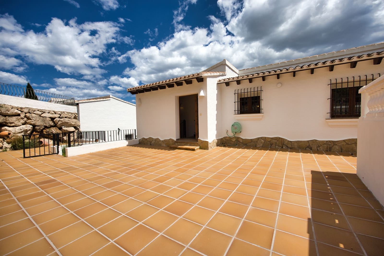 5 slaapkamer Villa te koop in Pego met zwembad garage - € 580.000 (Ref: 9934886)