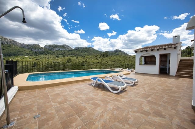 5 slaapkamer Villa te koop in Pego met zwembad garage - € 580.000 (Ref: 9934886)