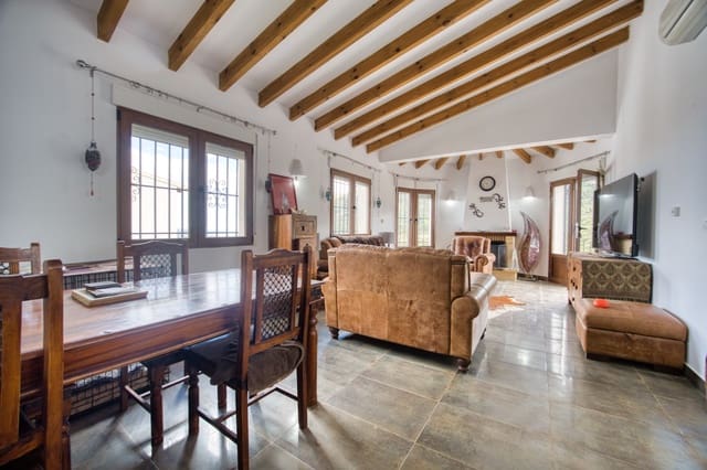 5 slaapkamer Villa te koop in Pego met zwembad garage - € 580.000 (Ref: 9934886)