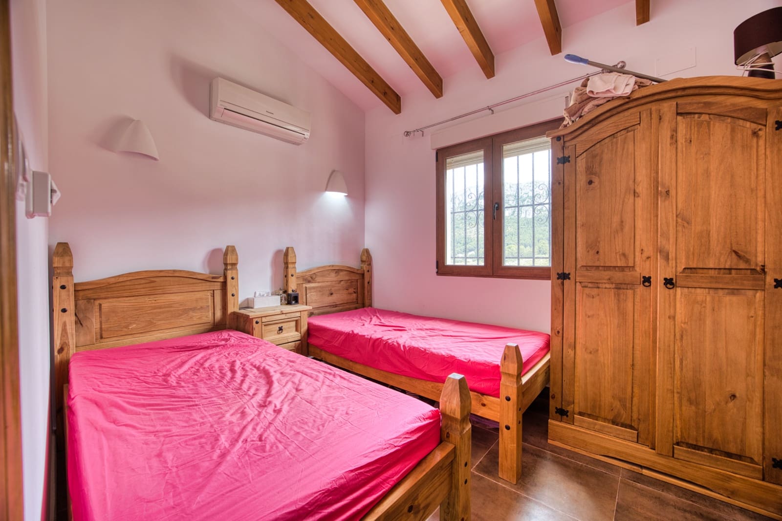 5 slaapkamer Villa te koop in Pego met zwembad garage - € 580.000 (Ref: 9934886)