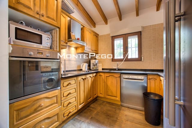 Chalet de 5 habitaciones en Monte Pego, Pego en venta con piscina garaje - 580.000 € (Ref: 9934886)