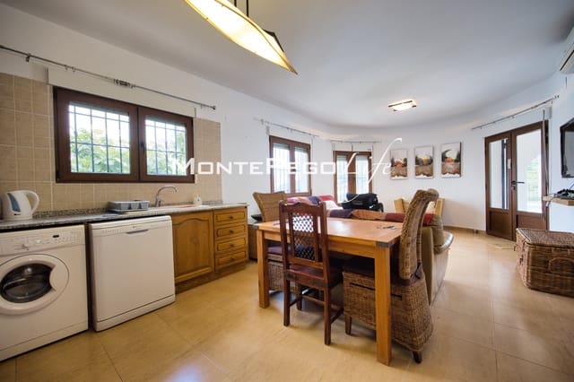 Chalet de 5 habitaciones en Monte Pego, Pego en venta con piscina garaje - 580.000 € (Ref: 9934886)