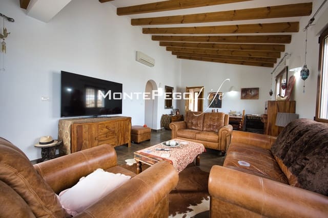 Chalet de 5 habitaciones en Monte Pego, Pego en venta con piscina garaje - 580.000 € (Ref: 9934886)