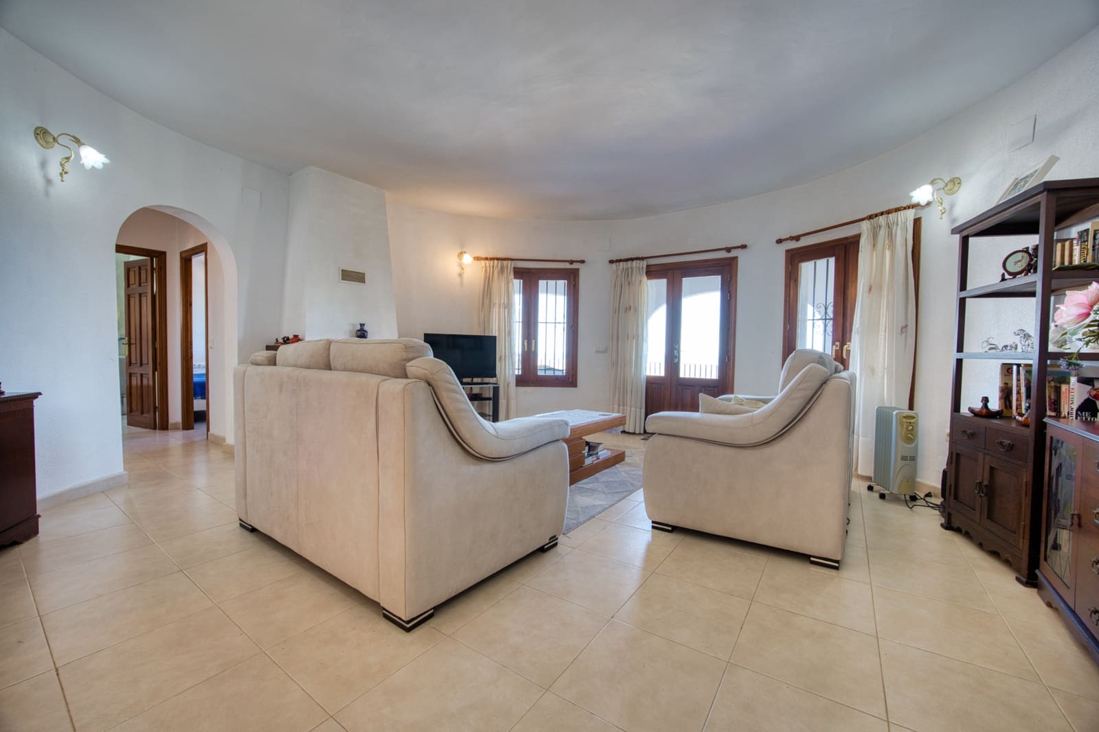 Chalet de 4 habitaciones en Pego en venta con piscina garaje - 499.000 € (Ref: 9934887)