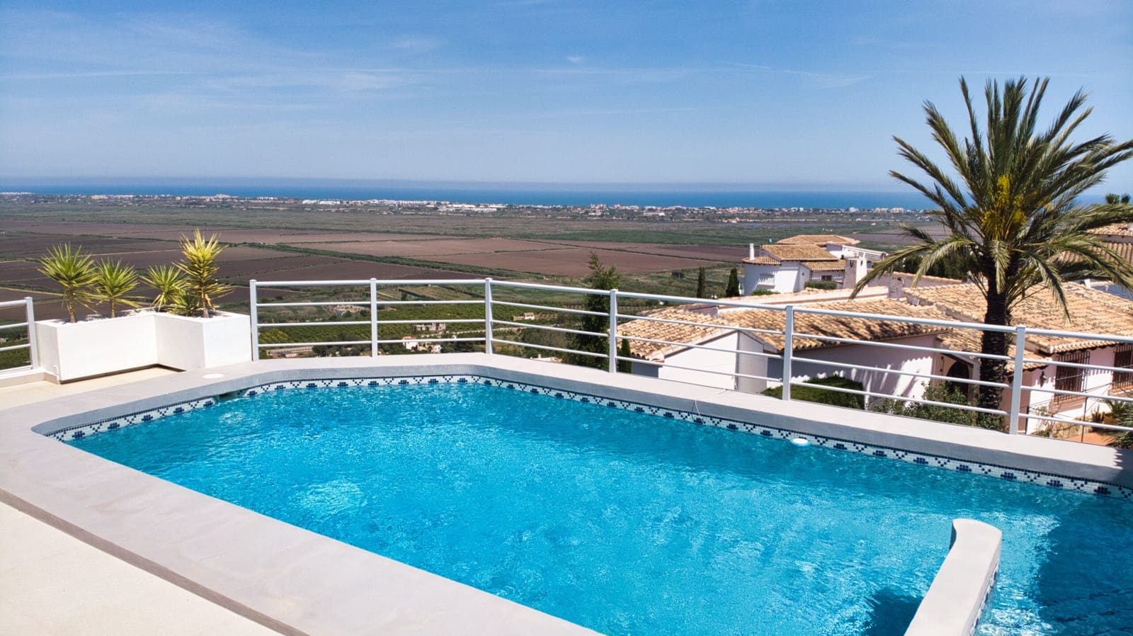 Chalet de 5 habitaciones en Monte Pego en venta con piscina garaje - 875.000 € (Ref: 9934888)