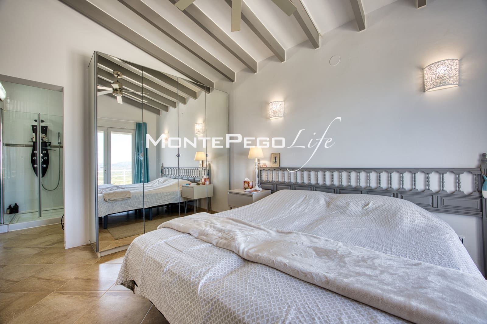 Chalet de 5 habitaciones en Monte Pego en venta con piscina garaje - 875.000 € (Ref: 9934888)