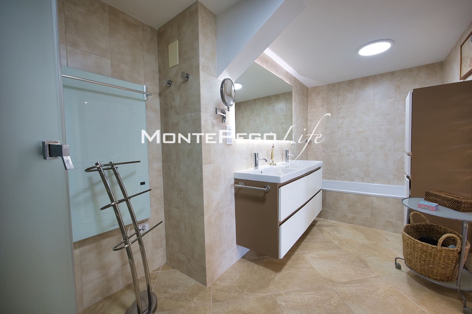 Chalet de 5 habitaciones en Monte Pego en venta con piscina garaje - 875.000 € (Ref: 9934888)