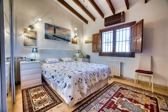 4 soverom Villa til salgs i Pego med svømmebasseng garasje - € 425 000 (Ref: 9934889)