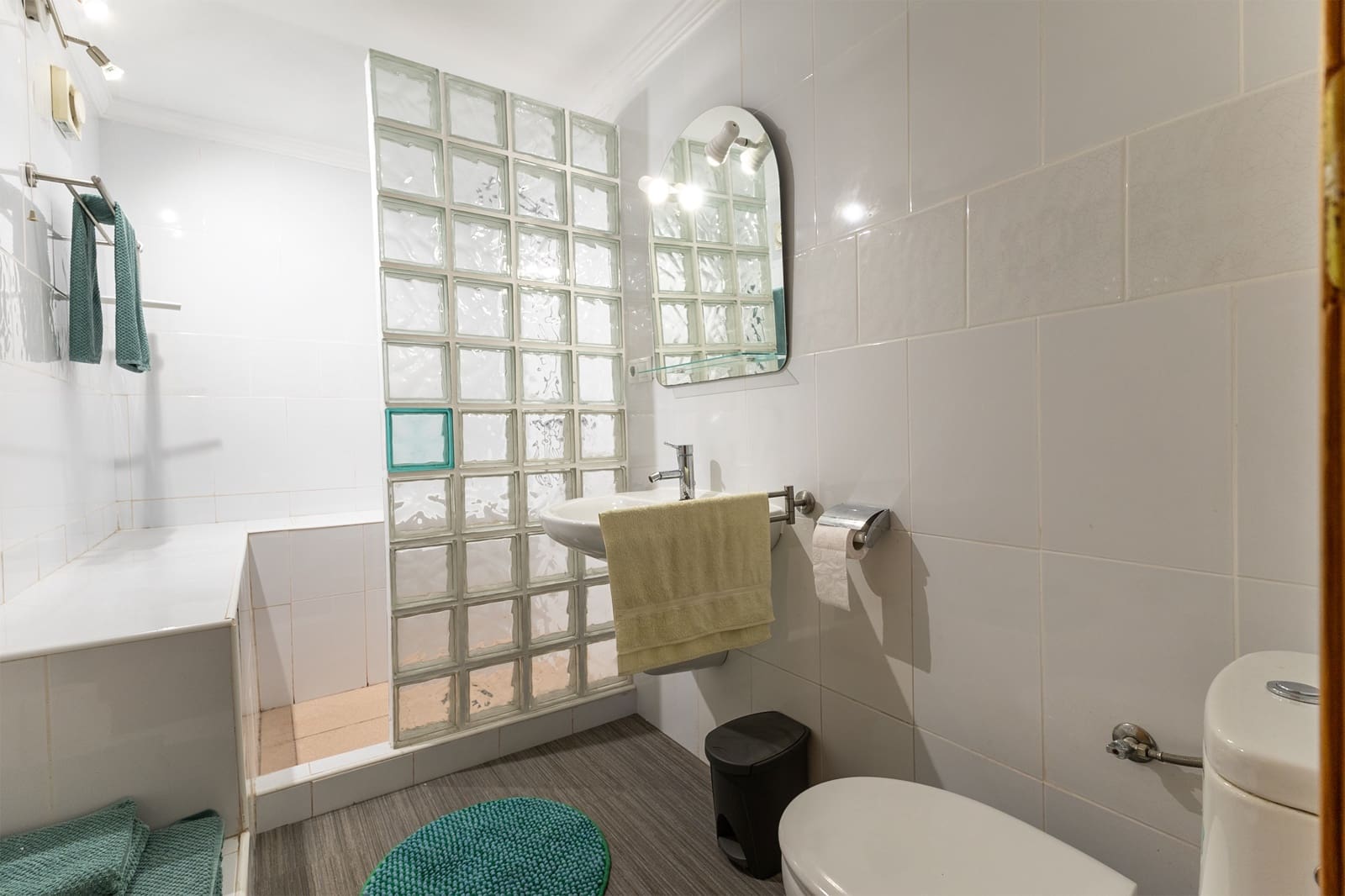 5 slaapkamer Villa te koop in Pego met zwembad garage - € 895.000 (Ref: 9934890)