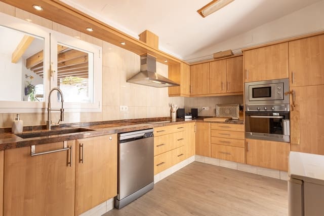 5 slaapkamer Villa te koop in Pego met zwembad garage - € 895.000 (Ref: 9934890)