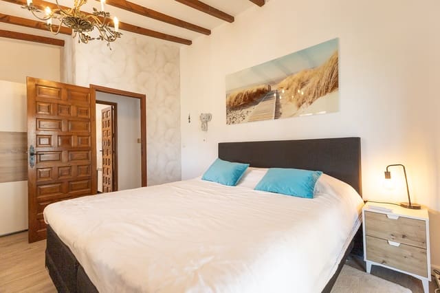 5 slaapkamer Villa te koop in Pego met zwembad garage - € 895.000 (Ref: 9934890)