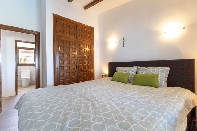5 slaapkamer Villa te koop in Pego met zwembad garage - € 895.000 (Ref: 9934890)