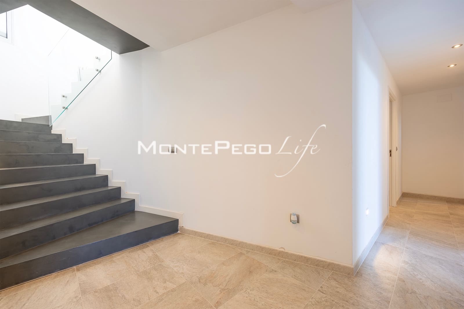 4 sovrum Villa till salu i Monte Pego med pool garage - 1 449 000 € (Ref: 9934891)