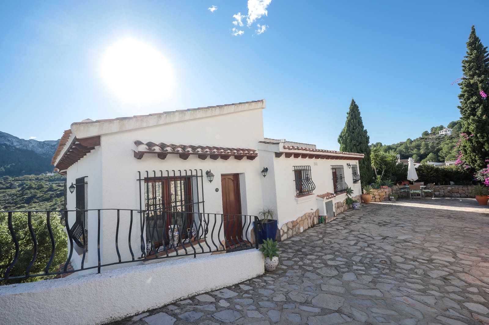 3 slaapkamer Villa te koop in Pego met zwembad garage - € 480.000 (Ref: 9934892)