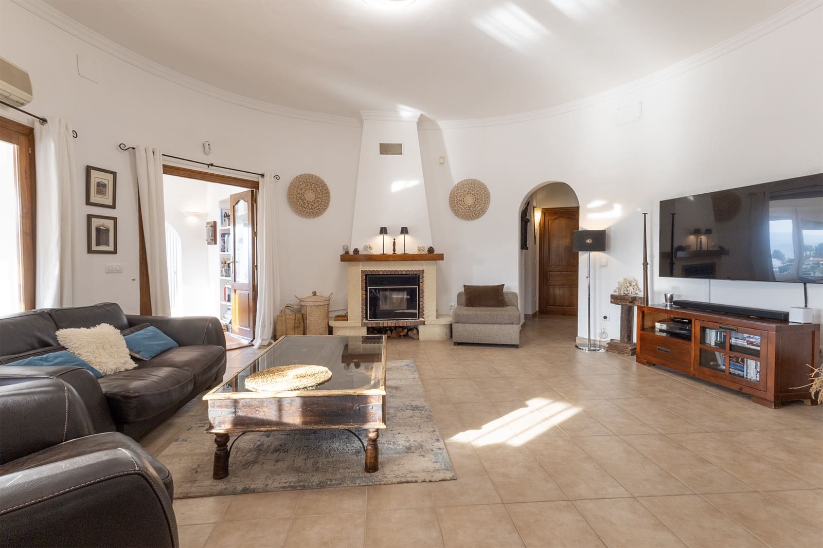 4 soveværelse Villa til salg i Pego med swimmingpool garage - € 780.000 (Ref: 9934893)