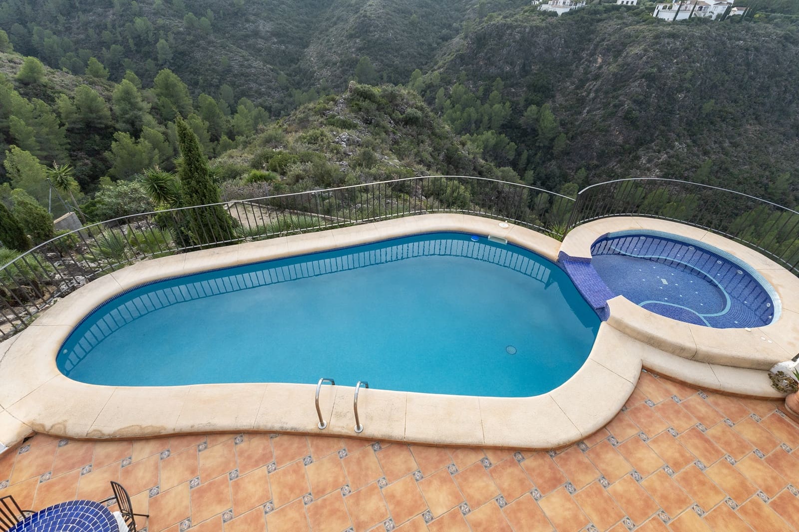 4 soveværelse Villa til salg i Pego med swimmingpool garage - € 780.000 (Ref: 9934893)