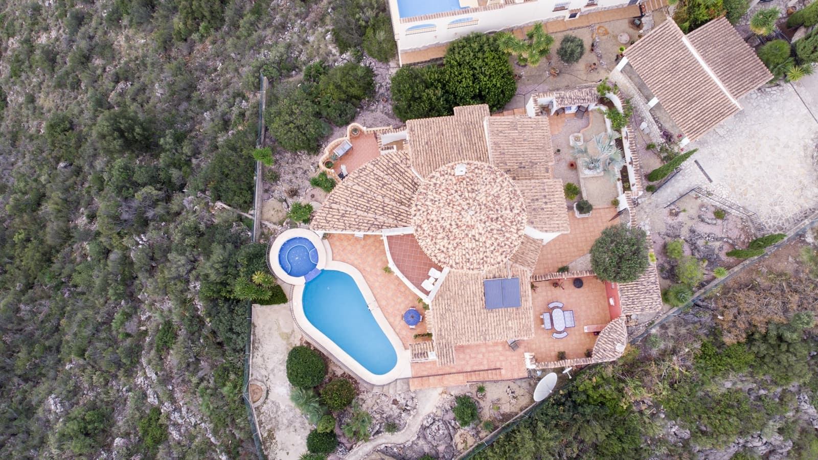 4 soveværelse Villa til salg i Pego med swimmingpool garage - € 780.000 (Ref: 9934893)