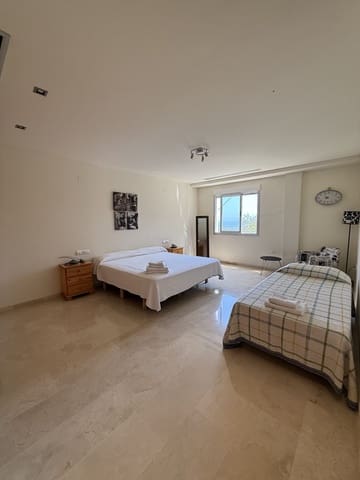 4 slaapkamer Appartement te koop in Pego met zwembad garage - € 550.000 (Ref: 9934897)