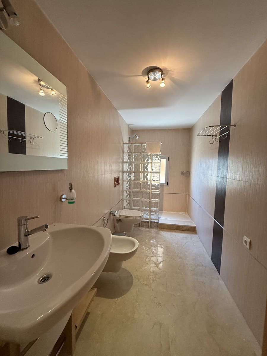 4 slaapkamer Appartement te koop in Pego met zwembad garage - € 550.000 (Ref: 9934897)