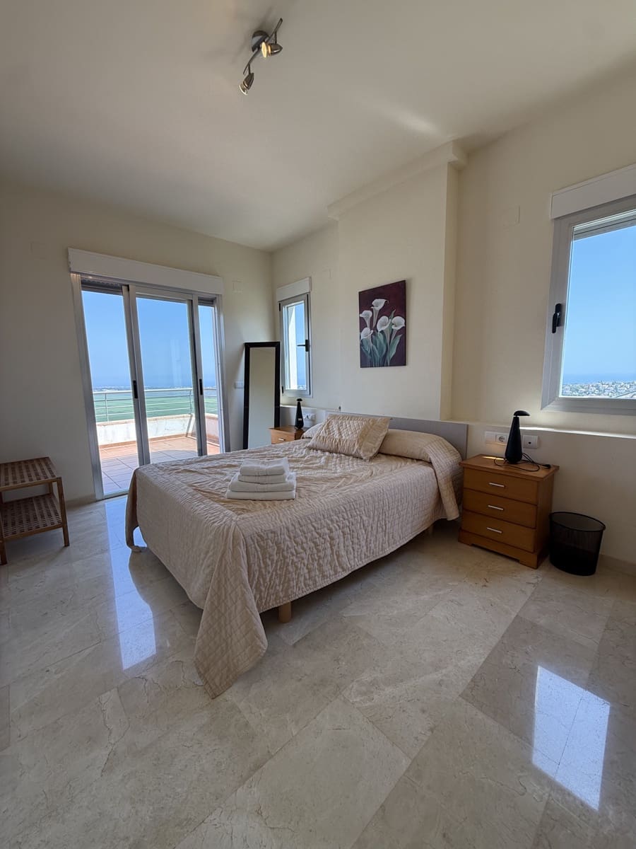 4 slaapkamer Appartement te koop in Pego met zwembad garage - € 550.000 (Ref: 9934897)