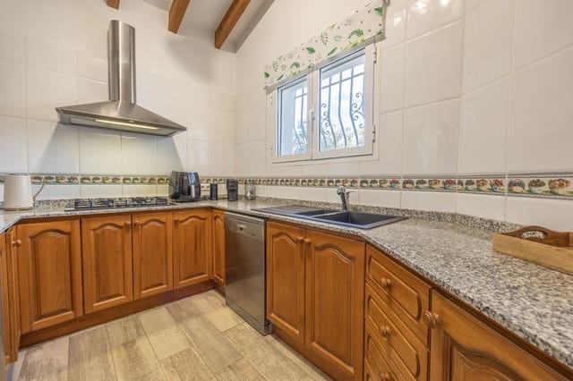 2 slaapkamer Villa te koop in Monte Pego, Pego met zwembad garage - € 365.000 (Ref: 9934899)