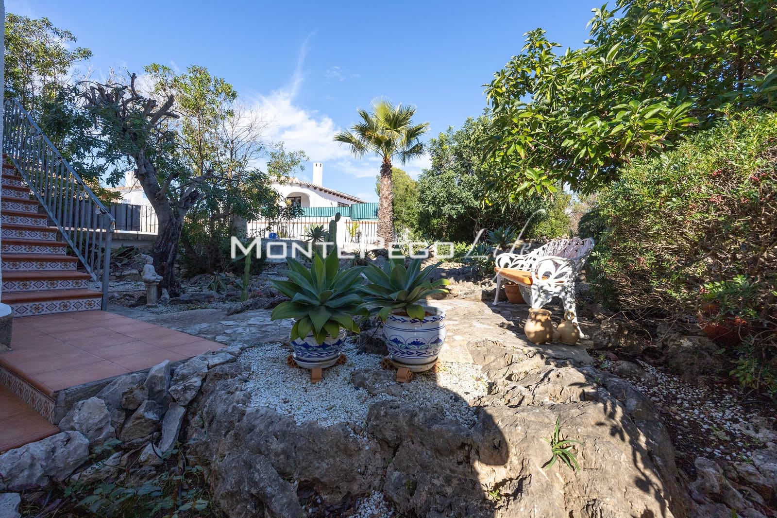 Chalet de 2 habitaciones en Monte Pego en venta con piscina garaje - 365.000 € (Ref: 9934899)