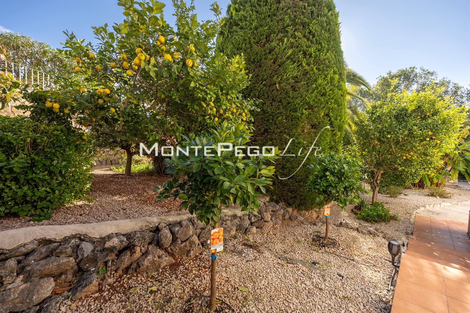 Chalet de 2 habitaciones en Monte Pego en venta con piscina garaje - 365.000 € (Ref: 9934899)