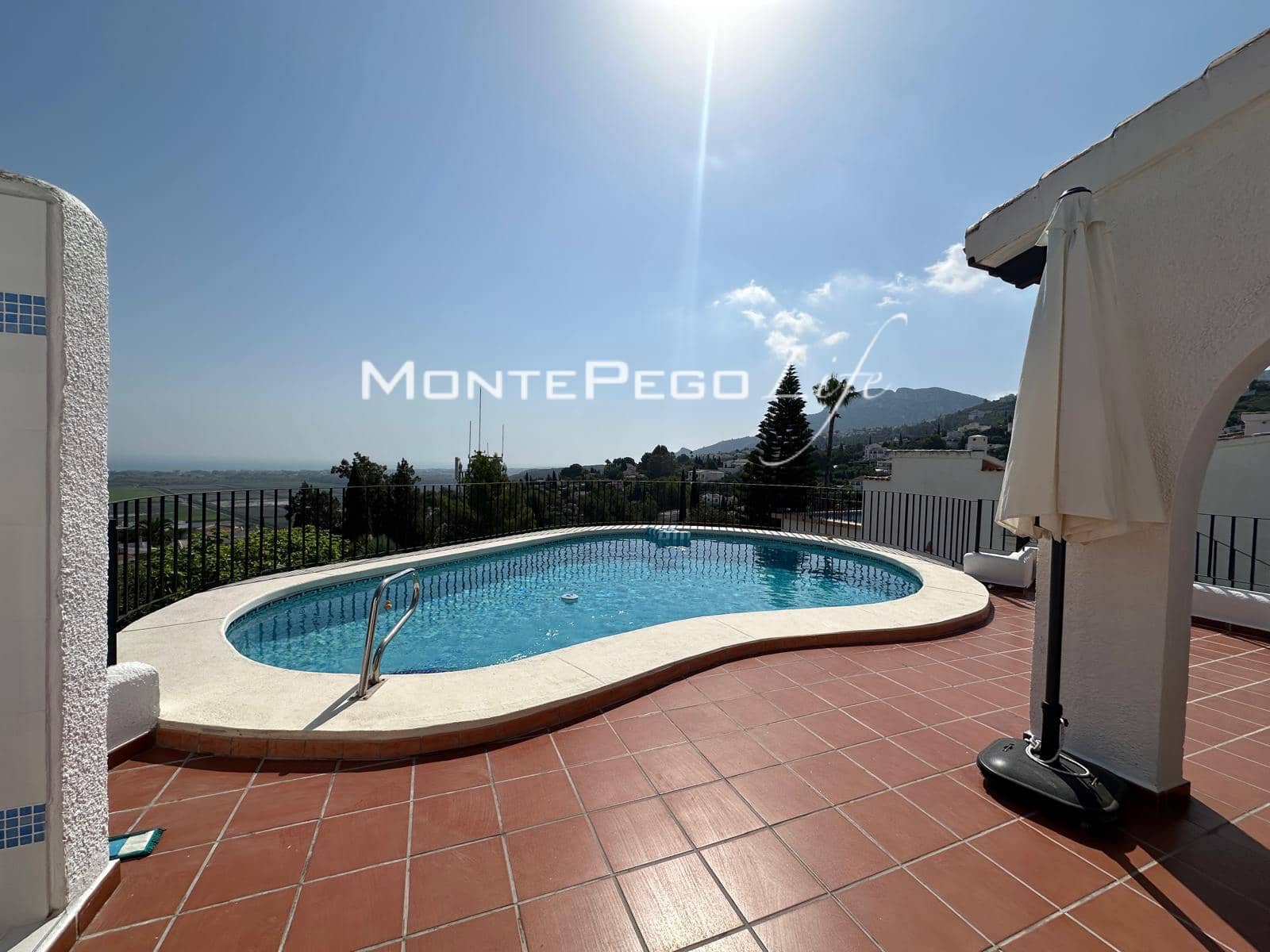 2 bedroom Villa for sale in Monte Pego with pool garage - € 380,000 (Ref: 9958578)