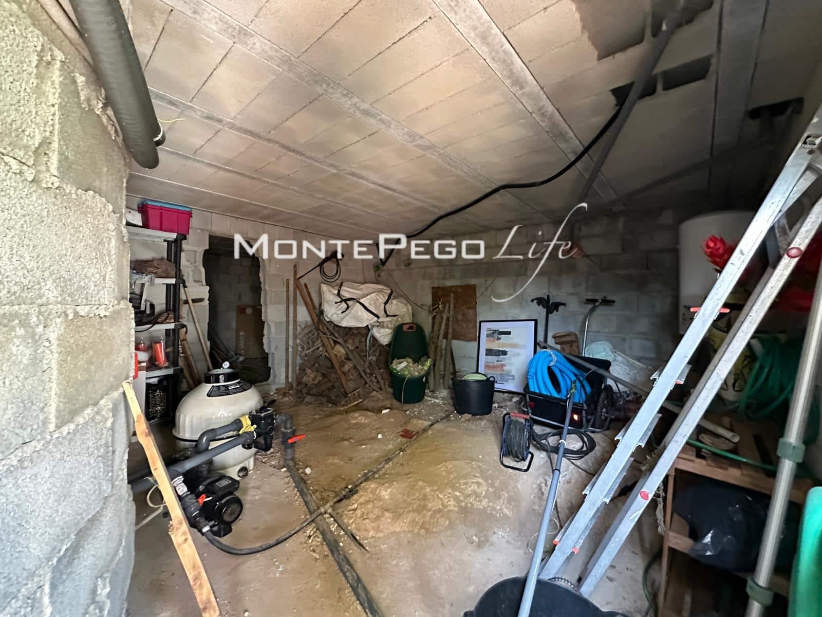 2 bedroom Villa for sale in Monte Pego with pool garage - € 380,000 (Ref: 9958578)