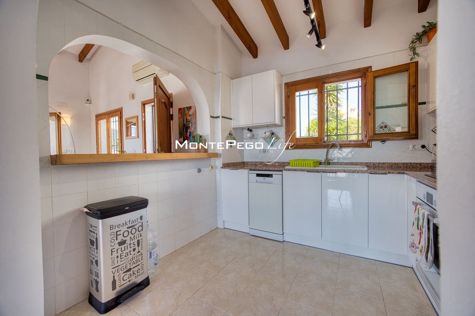 2 bedroom Villa for sale in Monte Pego with pool garage - € 380,000 (Ref: 9958578)