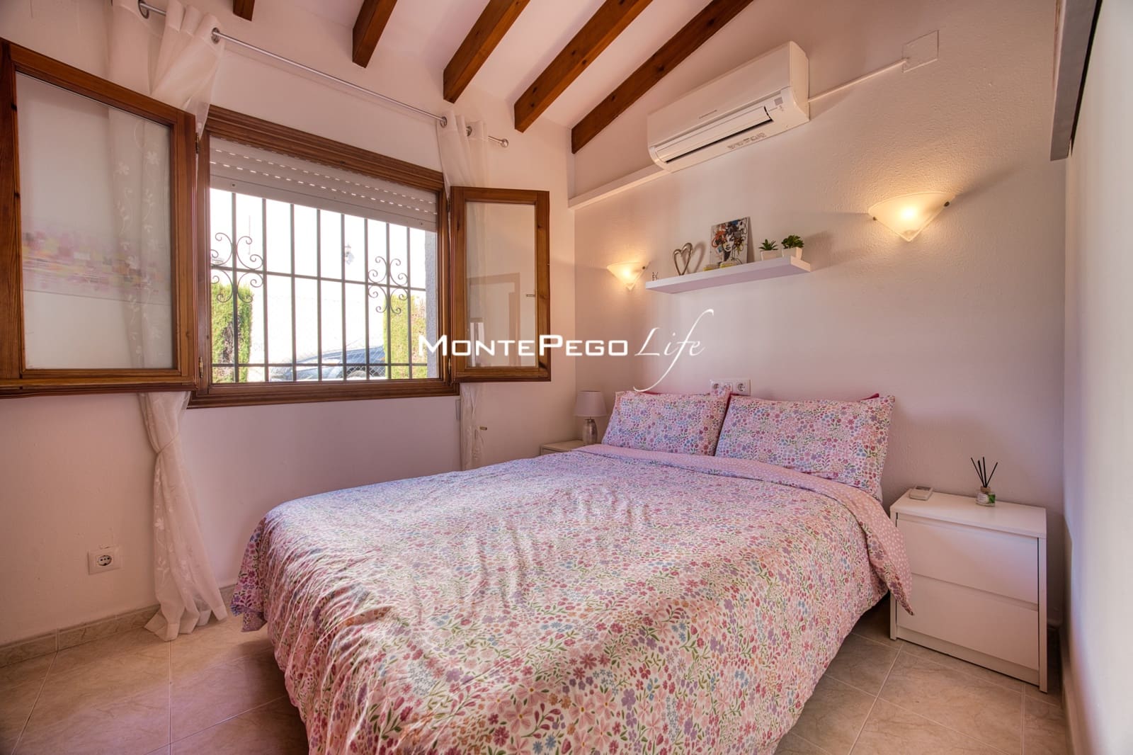 2 bedroom Villa for sale in Monte Pego with pool garage - € 380,000 (Ref: 9958578)