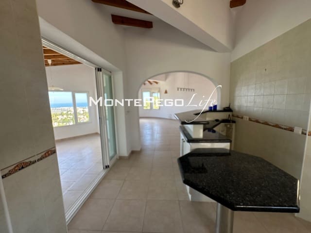 3 soveværelse Villa til salg i Monte Pego, Pego med swimmingpool garage - € 565.000 (Ref: 9999307)
