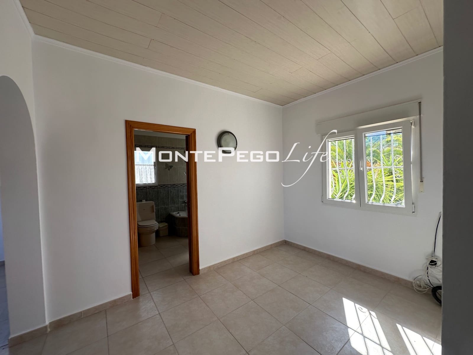 3 soveværelse Villa til salg i Monte Pego med swimmingpool garage - € 565.000 (Ref: 9999307)