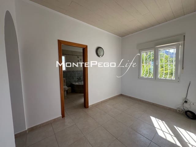 3 soveværelse Villa til salg i Monte Pego, Pego med swimmingpool garage - € 565.000 (Ref: 9999307)