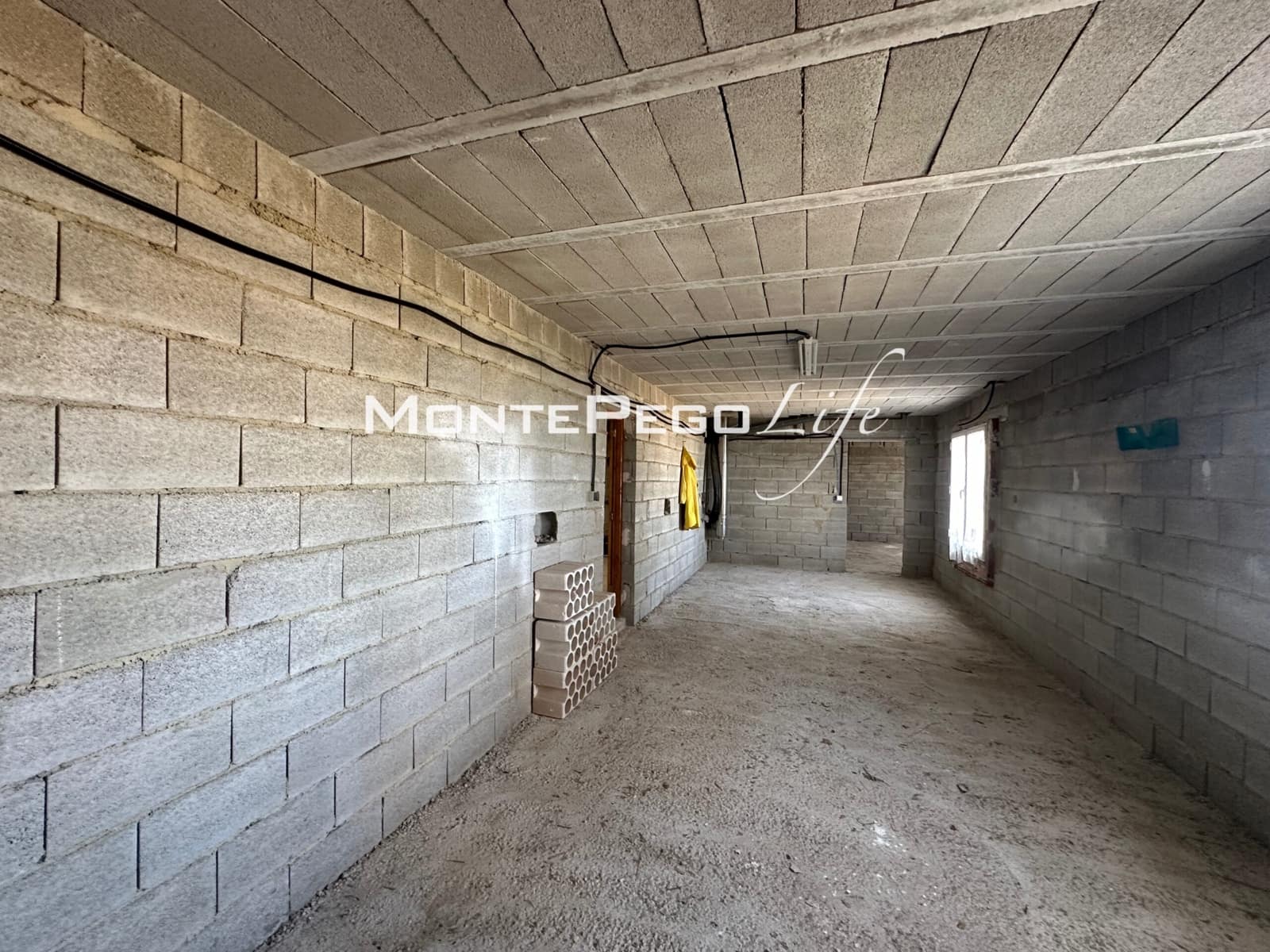 3 soveværelse Villa til salg i Monte Pego med swimmingpool garage - € 565.000 (Ref: 9999307)