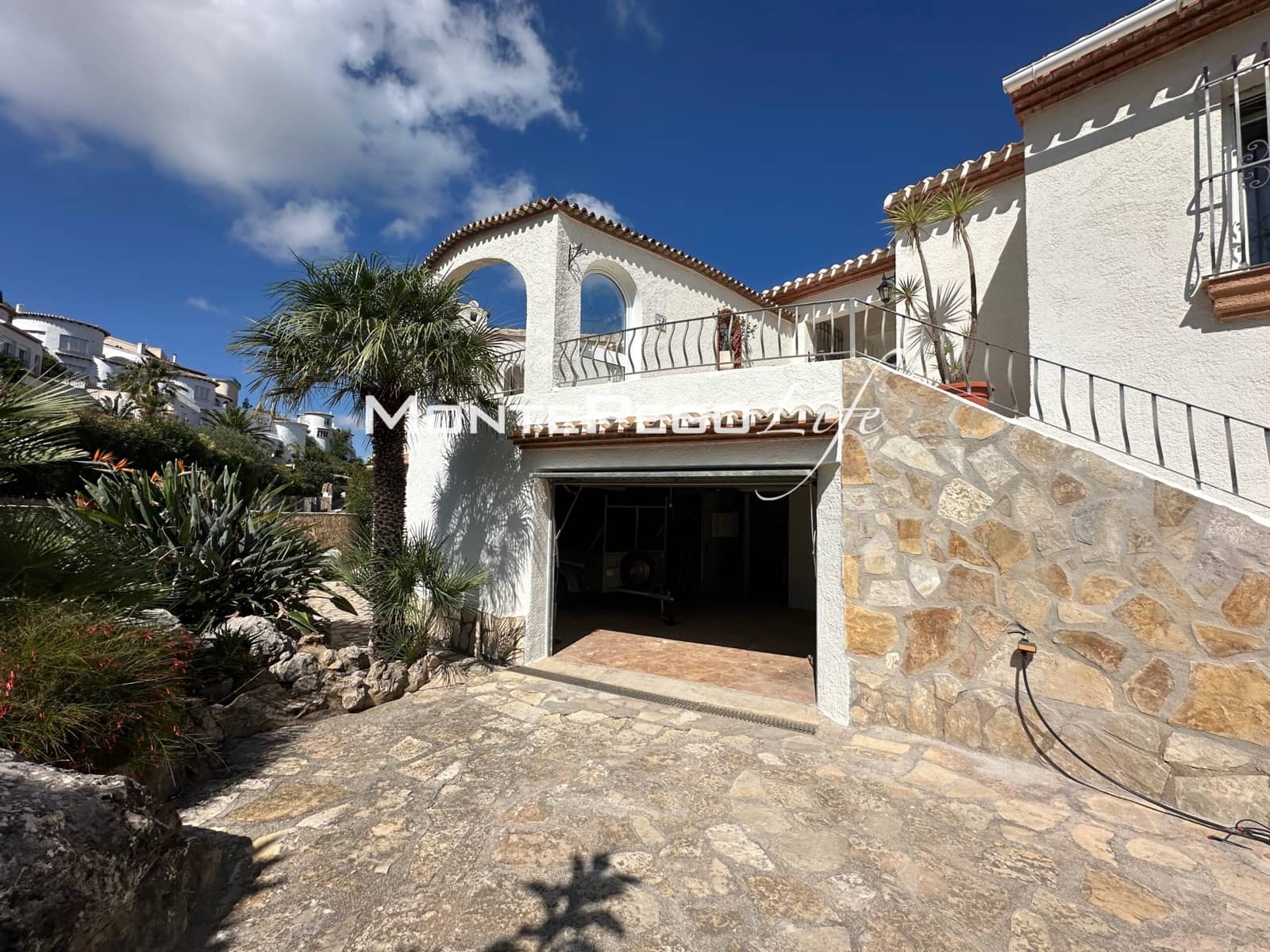 3 soveværelse Villa til salg i Monte Pego med swimmingpool garage - € 565.000 (Ref: 9999307)