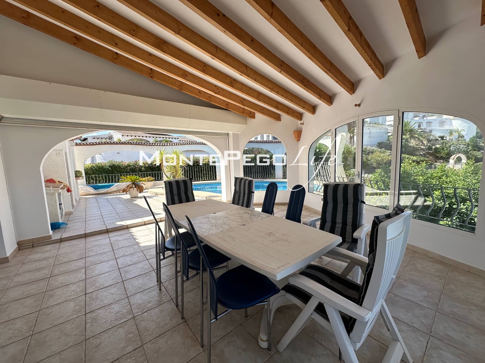 3 soveværelse Villa til salg i Monte Pego med swimmingpool garage - € 565.000 (Ref: 9999307)
