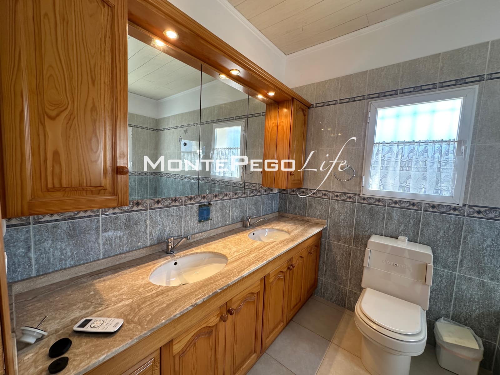 3 soveværelse Villa til salg i Monte Pego med swimmingpool garage - € 565.000 (Ref: 9999307)