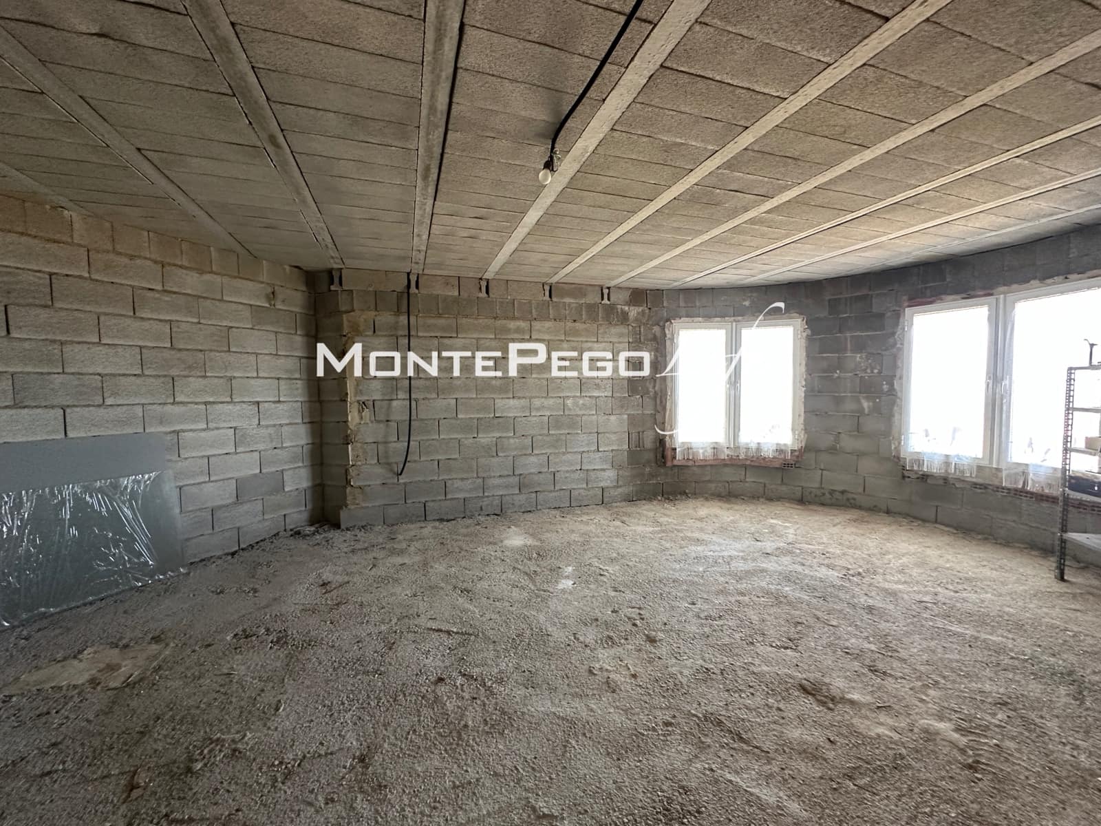 3 soveværelse Villa til salg i Monte Pego med swimmingpool garage - € 565.000 (Ref: 9999307)