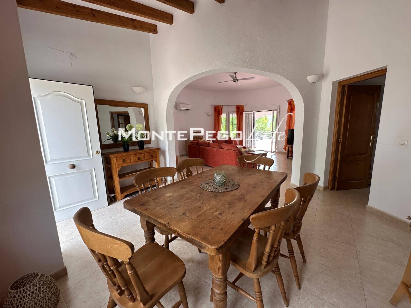 Chalet de 3 habitaciones en Monte Pego en venta con piscina garaje - 499.000 € (Ref: 9999308)