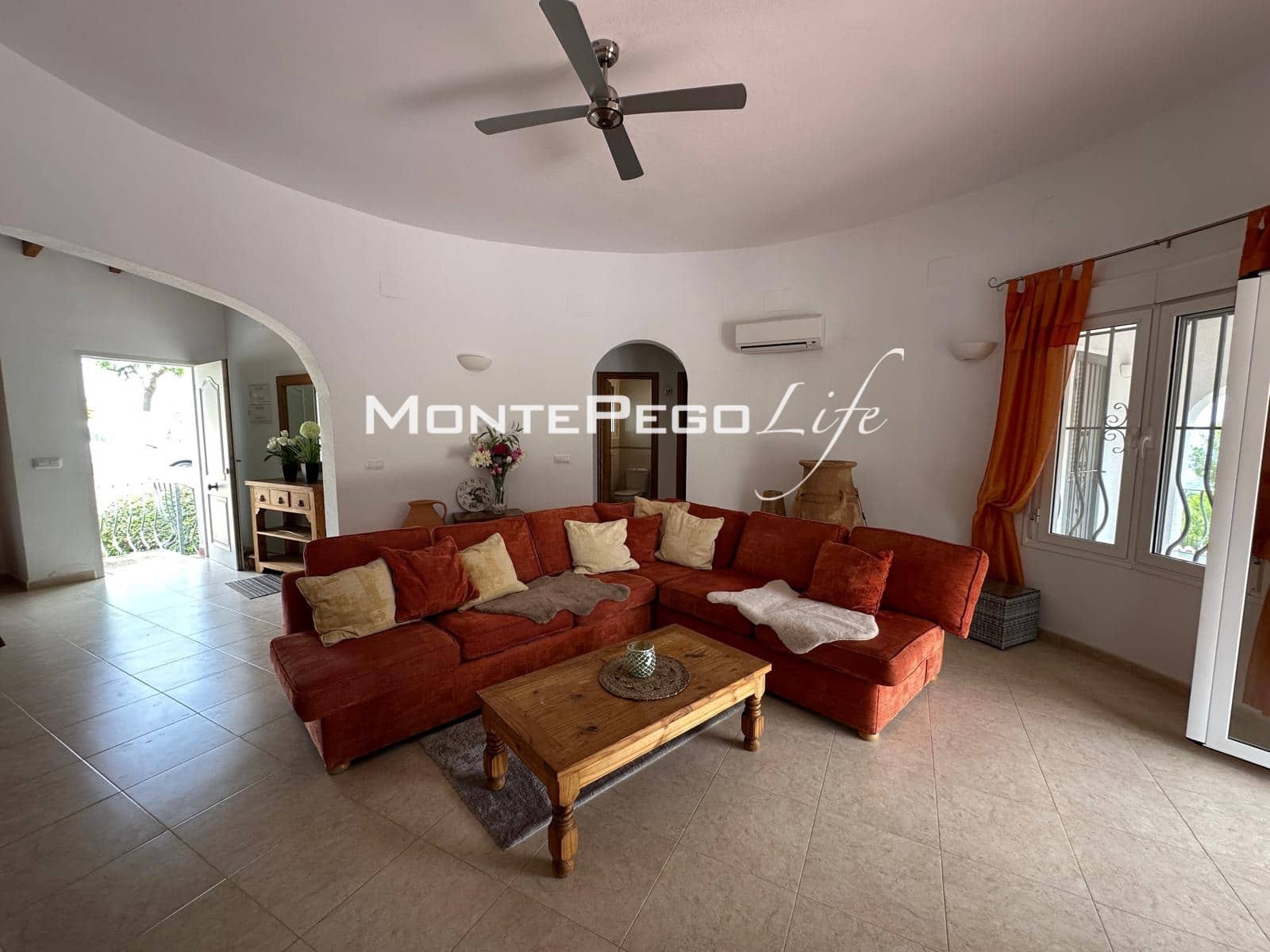 Chalet de 3 habitaciones en Monte Pego en venta con piscina garaje - 499.000 € (Ref: 9999308)