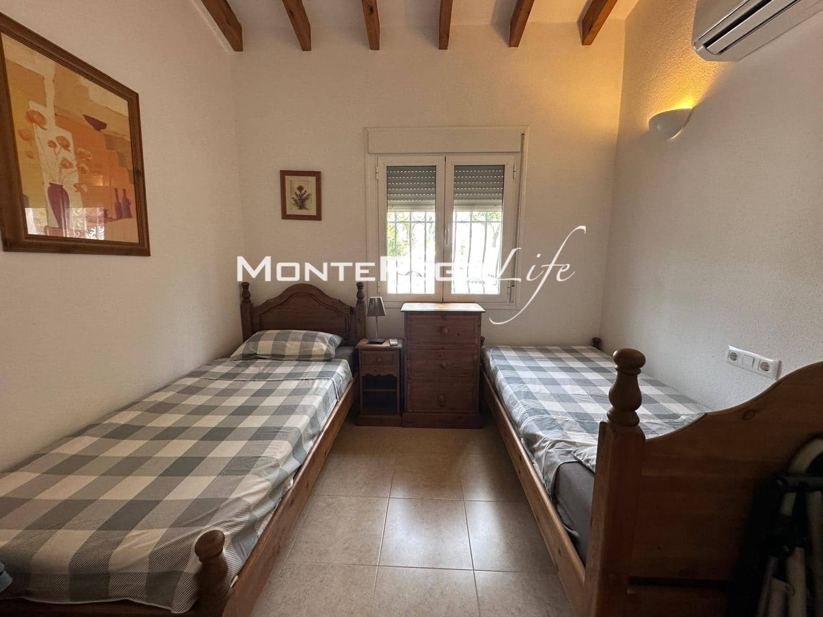 Chalet de 3 habitaciones en Monte Pego en venta con piscina garaje - 499.000 € (Ref: 9999308)